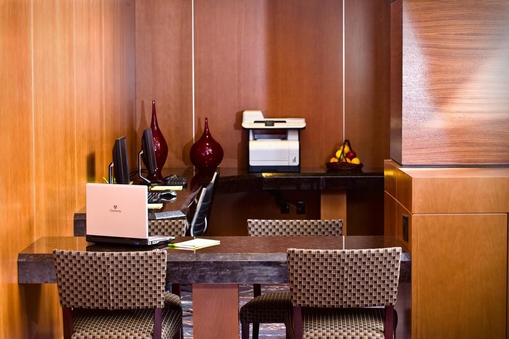 Courtyard By Marriott Boston Logan Airport Hotel Létesítmények fotó